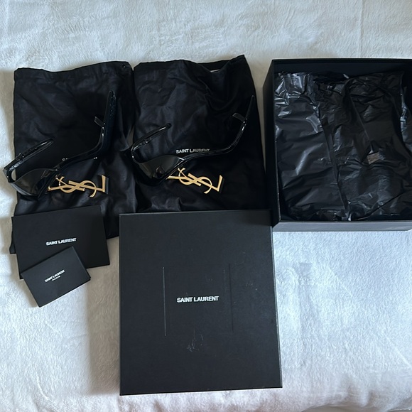 YSL OPYUM SANDALS IN PATENT LEATHER - Picture 8 of 10